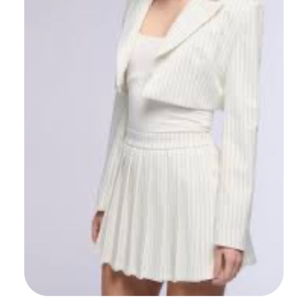 AKIRA Cream Ribbed Pleated Blazer Jacket